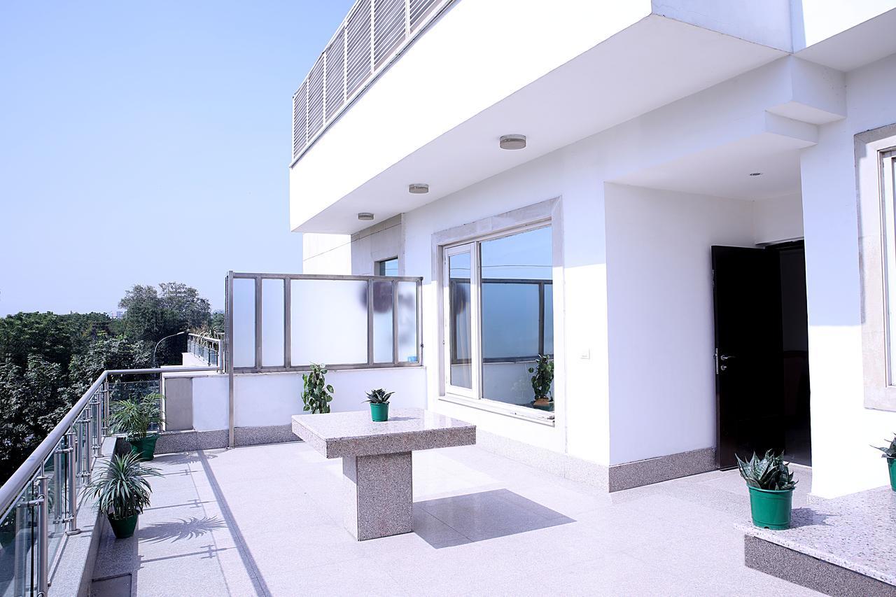 Inde Hotel Vista Woods Huda City Centre, Gurgaon Exterior photo