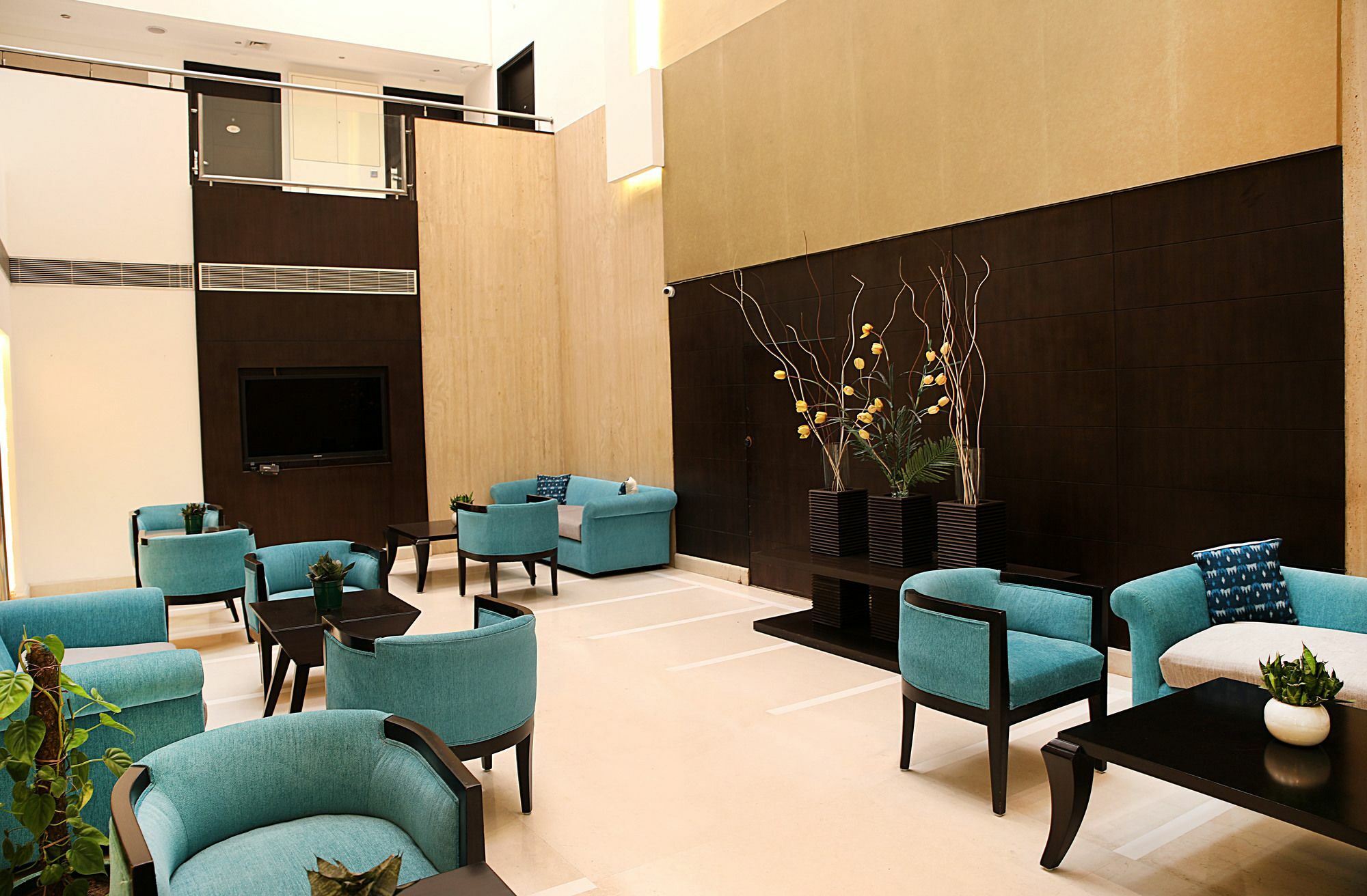 Inde Hotel Vista Woods Huda City Centre, Gurgaon Exterior photo