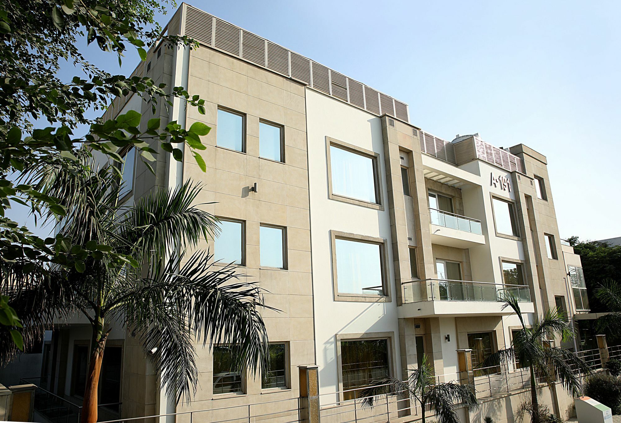 Inde Hotel Vista Woods Huda City Centre, Gurgaon Exterior photo